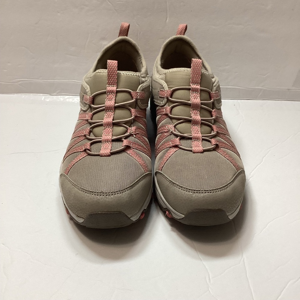 Skechers women’s Stylish Beige and Pink Sneakers